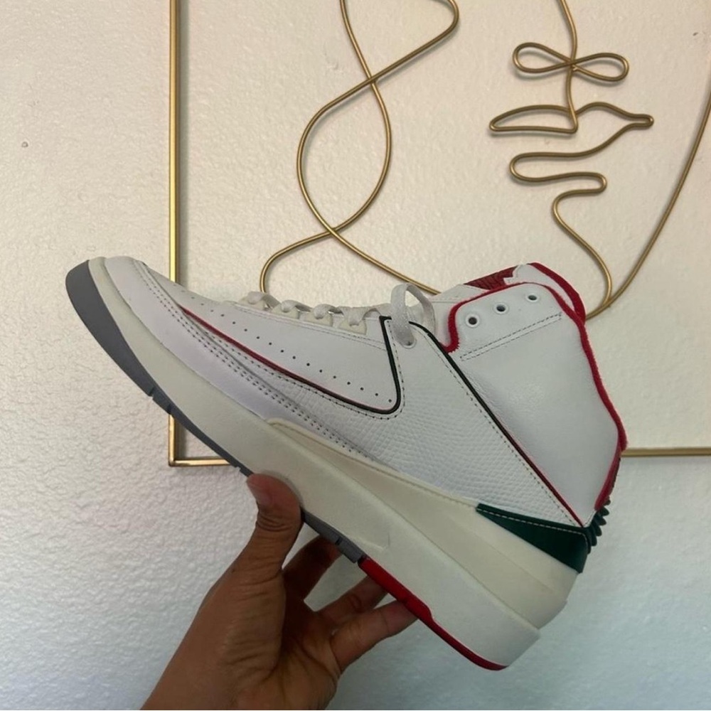 Air Jordan 2 Retro size 11 - Picture 6 of 8